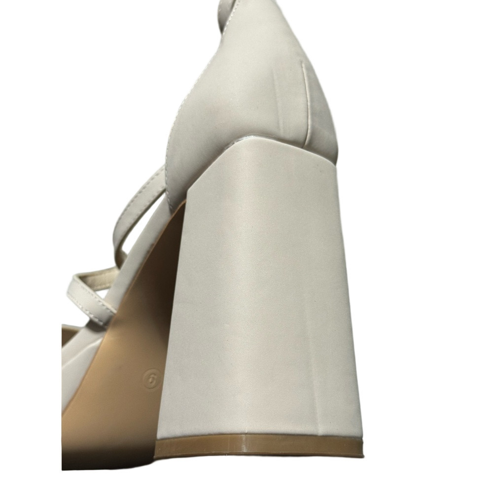 IDIFU Nude Block Heel Sandals - Picture 11 of 16